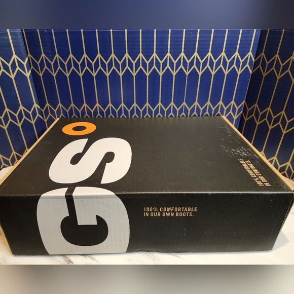 BOGS Kids Rubber Waterproof Rain Boot - Picture 10 of 11